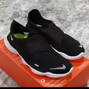 Women's Nike Flyknit 3.0 Size 7.5